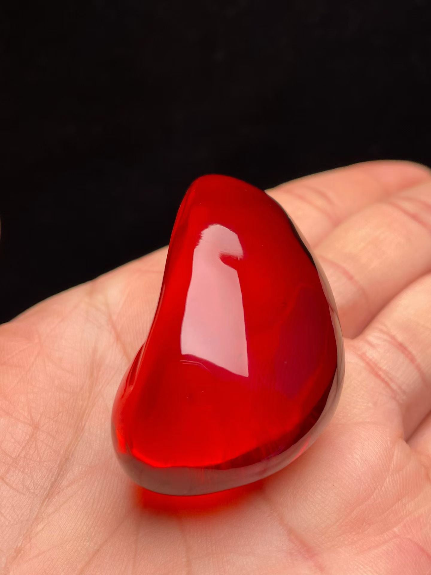Red amber amber(burmite)