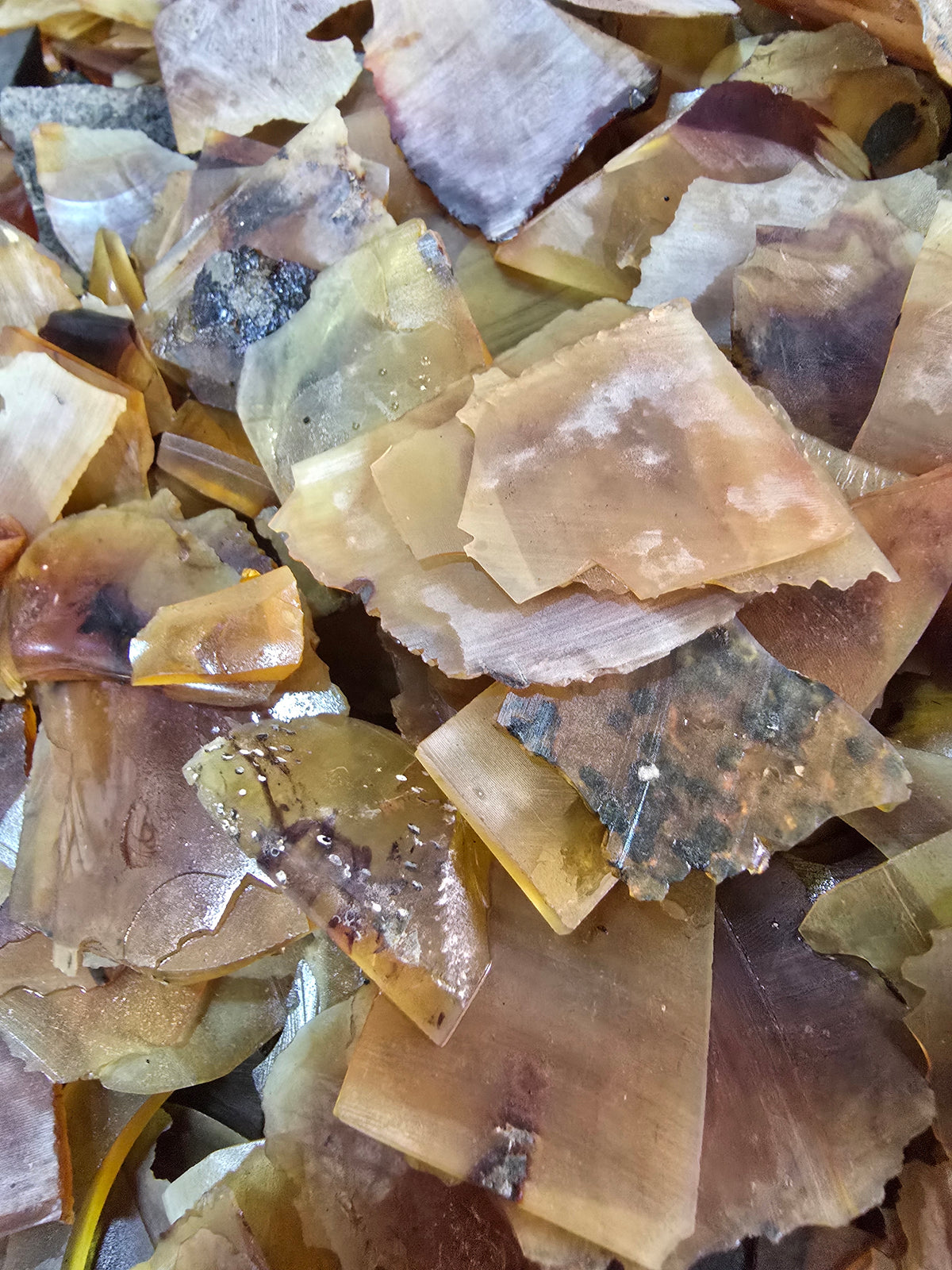Bulk Raw Amber Fragments – Loose Natural Gemstone Flakes for Artisans A1009